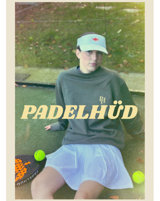 PADELHUD lifestyle on padel court