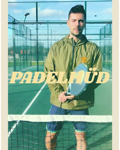 PADELHUD lifestyle on padel court