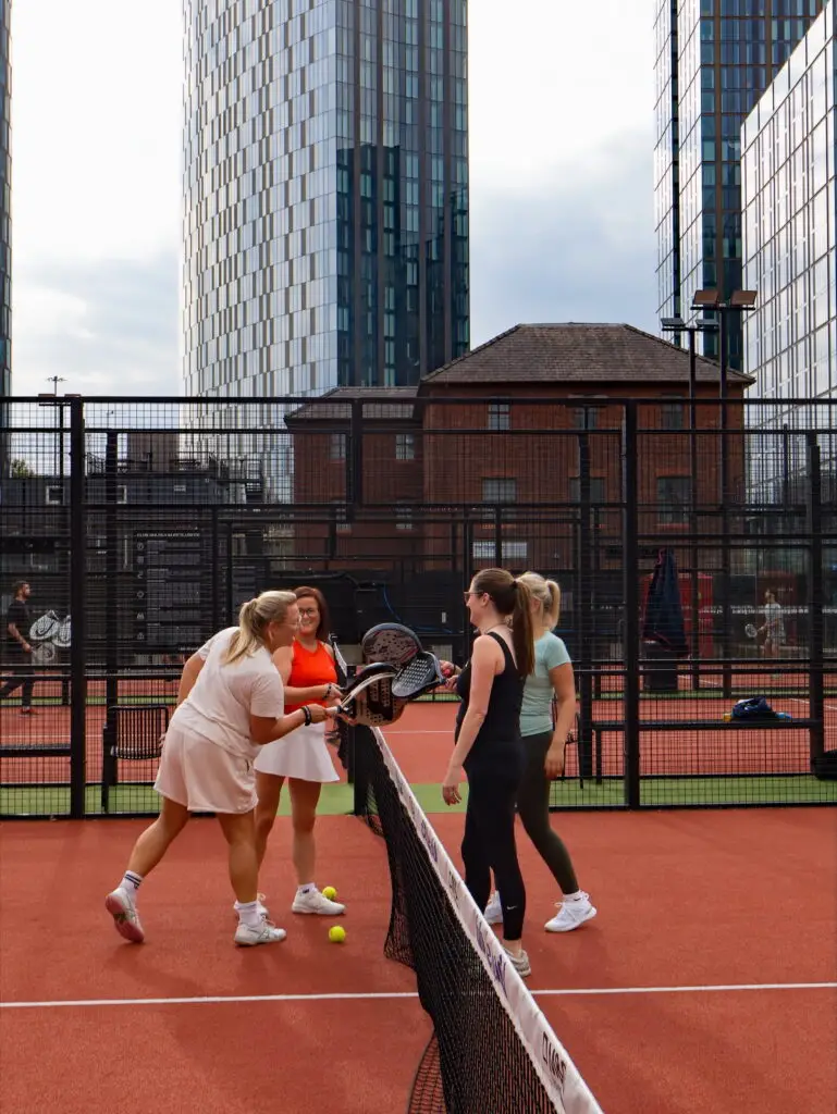 Her Court Padel Club group pic on court
