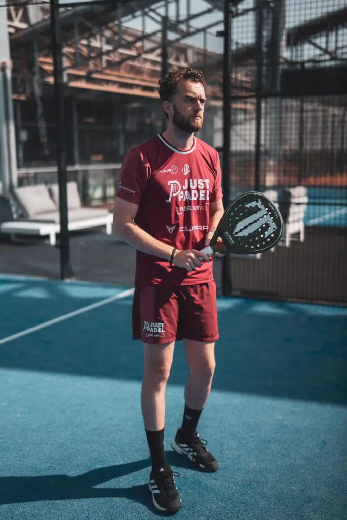 Sven Boele on padel court