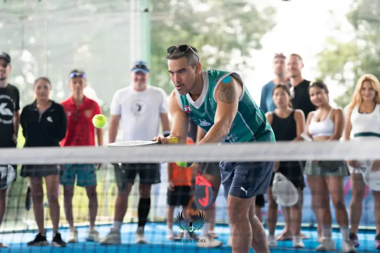 Damian Hoo on padel court