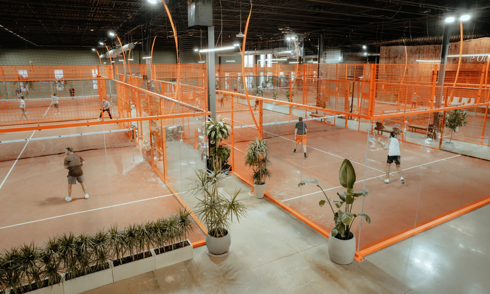 Padel United Sports Club courts