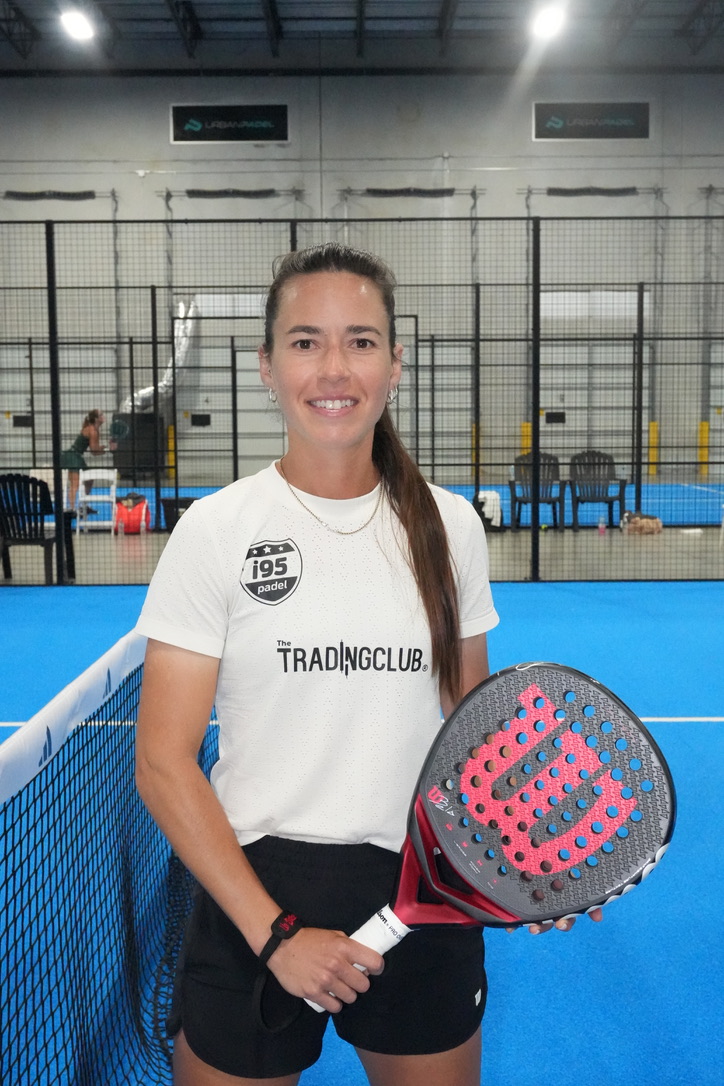 Luicelena Pérez on padel court
