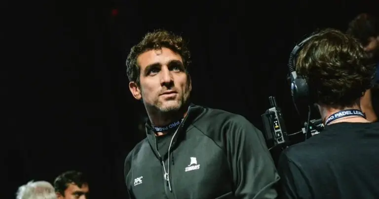 Martín de León in Stingrays kit at a Pro Padel League event
